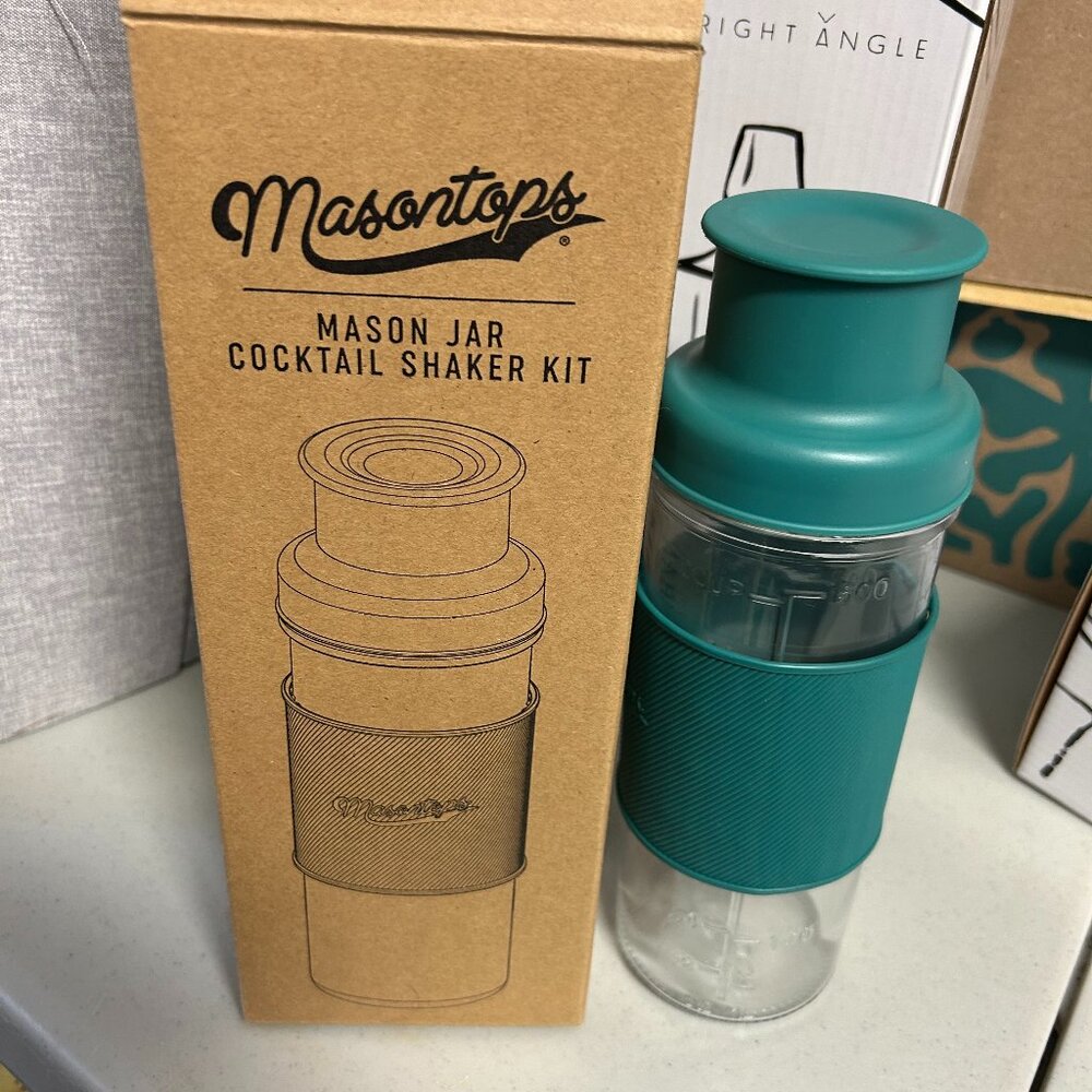 NWT Mason Jar Cocktain Shaker Teal